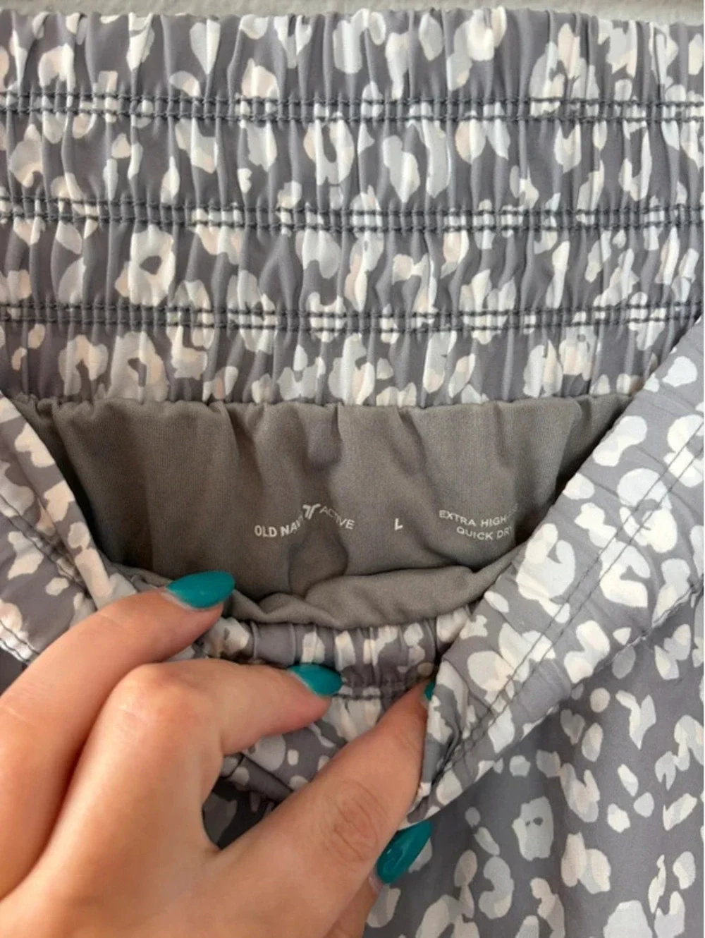 Offline by Aerie real me extra 7/8 legging hi-rise grey/white size L